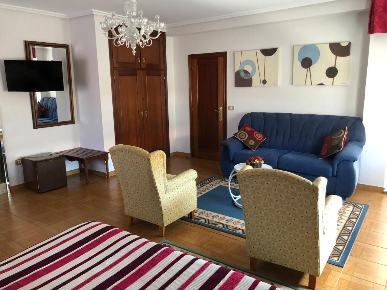 Hostal Juan Росаль Экстерьер фото